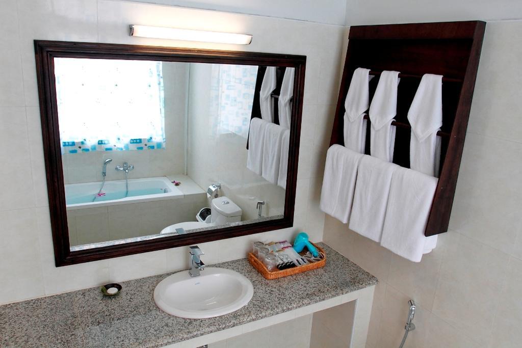Inle Lotus Hotel Nyaung Shwe Værelse billede