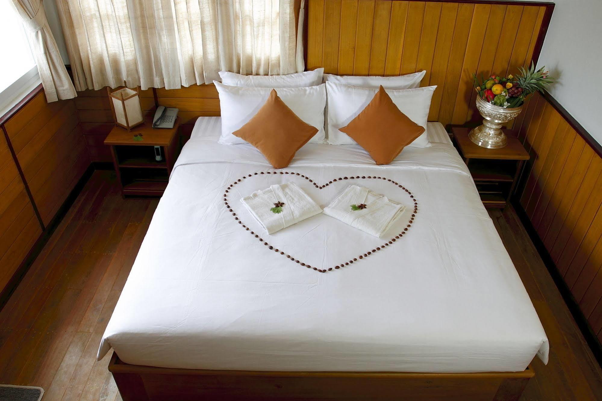 Inle Lotus Hotel Nyaung Shwe Eksteriør billede